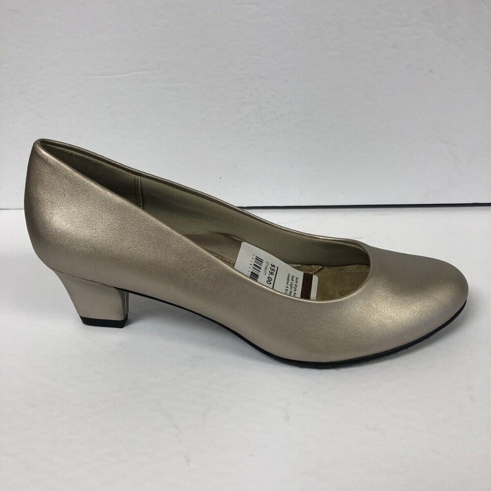 Soft Style Women's Gail Low Pewter Pumps, Size 9 Narrow.